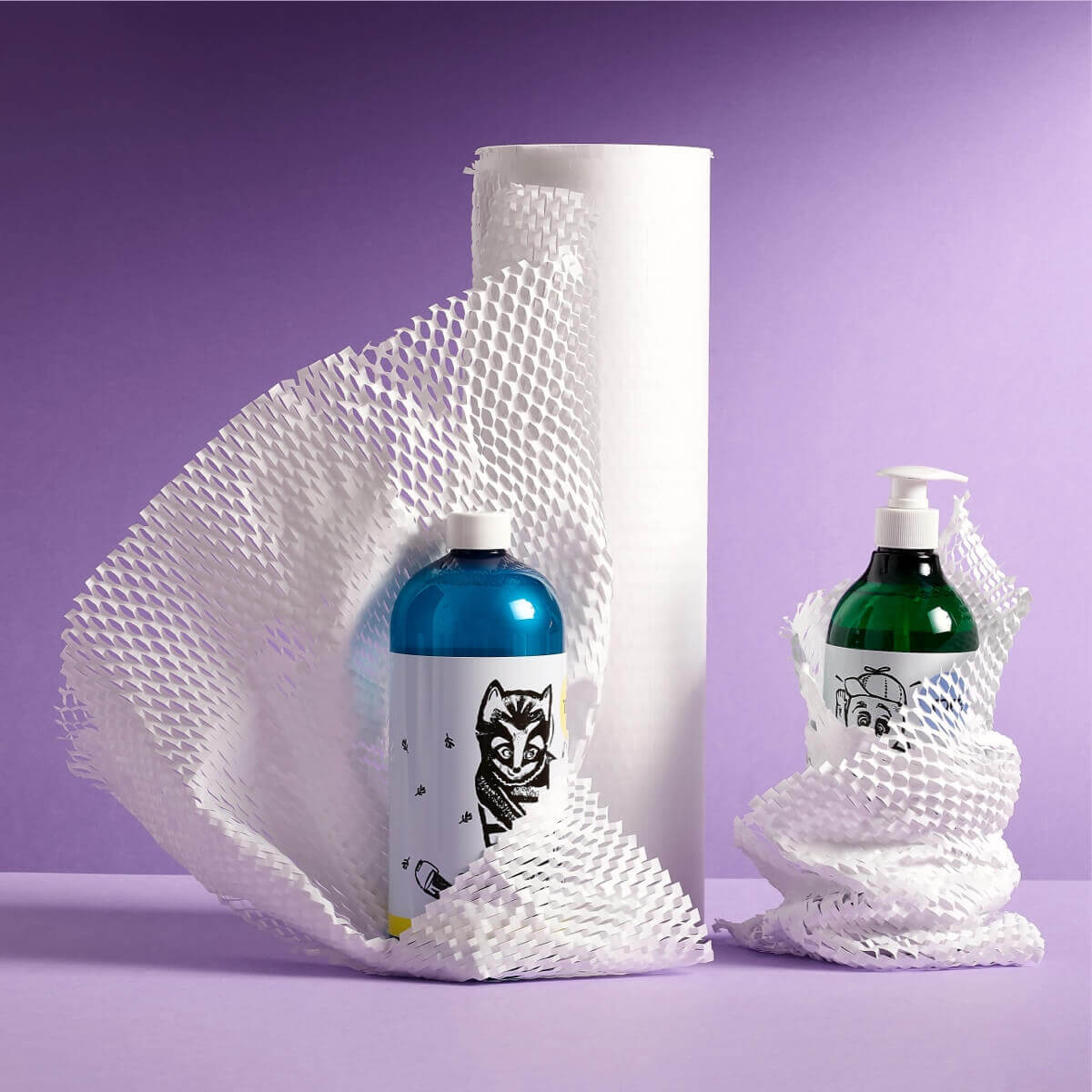 packaging de dos botes envueltos en papel nido de abeja